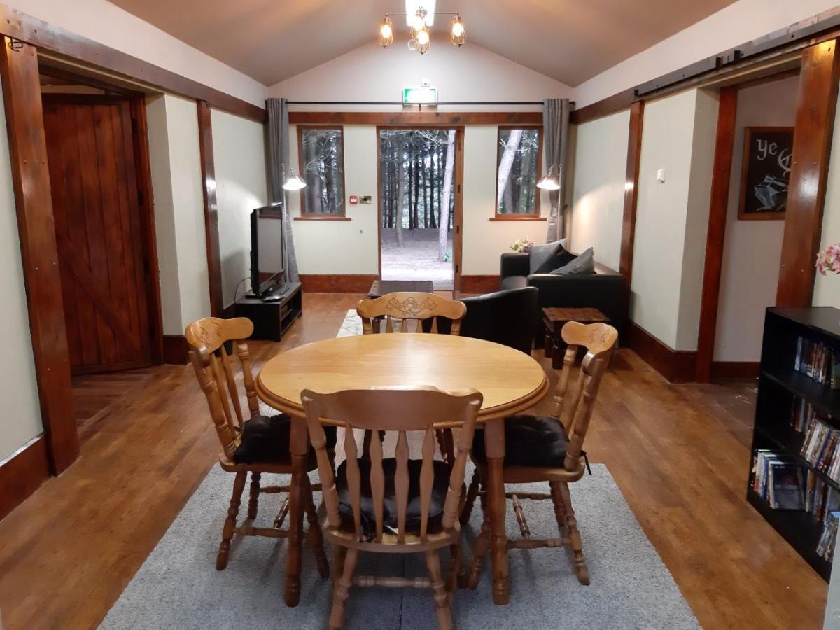Wyldwood Lodge Cheadle  Exteriér fotografie